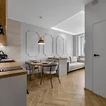 Stylish Wola - 30m2, Trams Nearby - By Rentujemy *