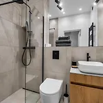 Stylish Wola - 30m2, Trams Nearby - By Rentujemy *