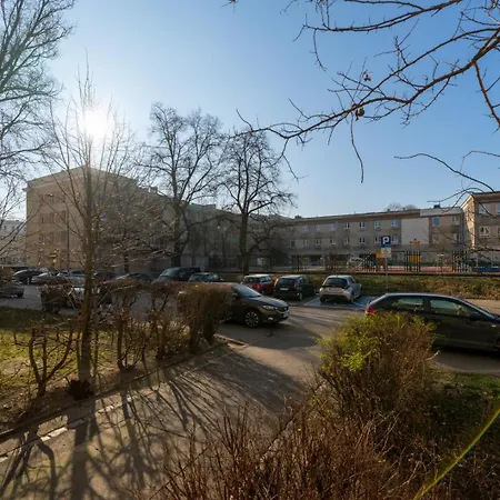 Stylish Wola - 30m2, Trams Nearby - By Rentujemy Apartment