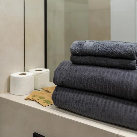 Apartman Stylish Wola - 30m2, Trams Nearby - By Rentujemy *